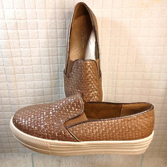 Forever 21 Shoes - FOREVER SLIP-ON SNEAKER METALLIC TAUPE SIZE: 8